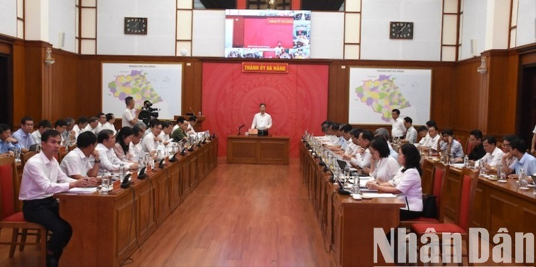 Nhiều đề xuất, kiến nghị của các xã vùng sâu, vùng xa của thành phố Đà Nẵng được tháo gỡ tại hội nghị, ngày 9/7. (Ảnh: ANH ĐÀO) tc-1-1297.jpg
