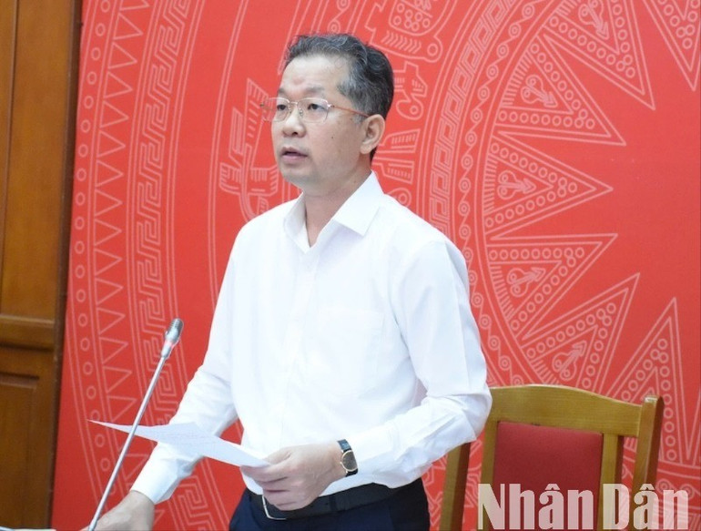 Bí thư Thành ủy Đà Nẵng phát biểu kết luận hội nghị. (Ảnh: ANH ĐÀO) aquang-7594.jpg