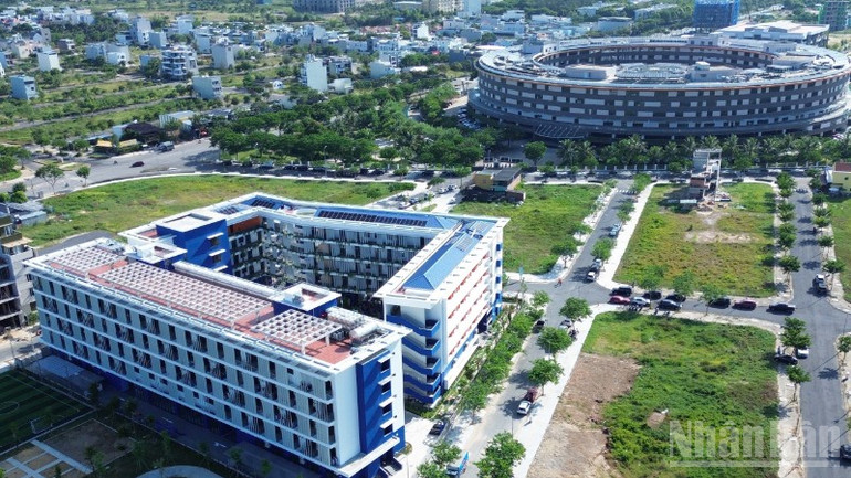 Mức lương cao nhất đối với các chuyên gia đầu ngành, nhà khoa học đầu quân cho Đà Nẵng sẽ là 150 triệu đồng/tháng. Trong ảnh là một góc FPT Complex nhìn từ trên cao. (Ảnh: ANH ĐÀO) ndo_br_c695bc5e844809165059-8727.jpg