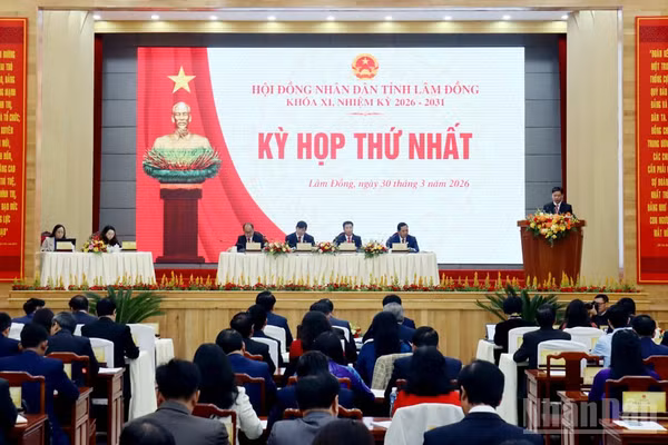 Quang cảnh kỳ họp.