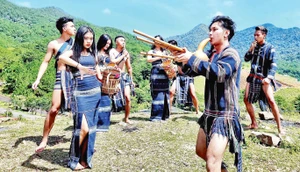 Chuyện dưới chân núi Lang Biang