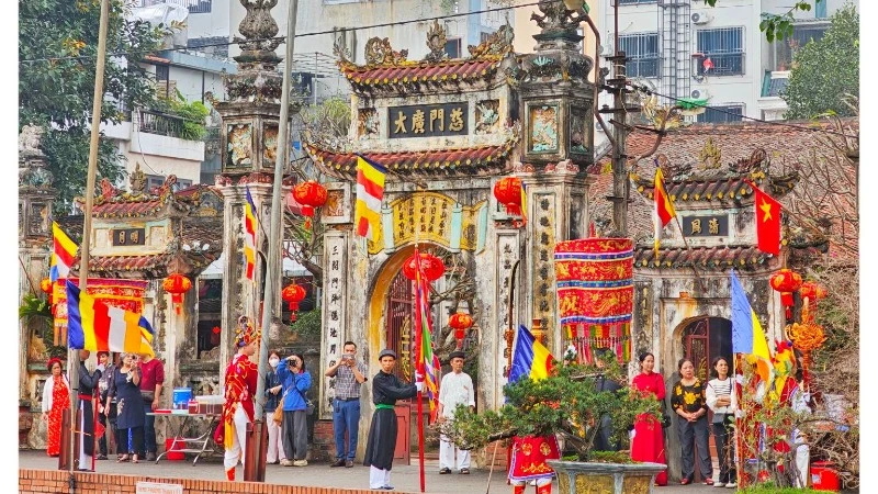 Làng Triều Khúc (nay thuộc phường Thanh Liệt, Hà Nội).