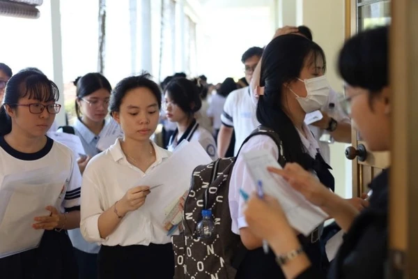 Thí sinh tham gia Kỳ thi V-ACT năm 2025