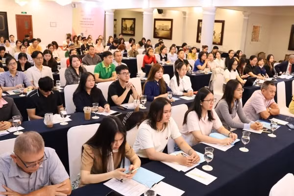 Các đại biểu tham dự hội nghị tập huấn.