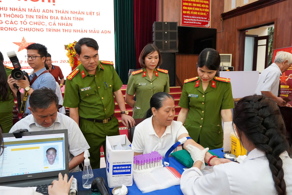 Bộ Công an đã thúc đẩy nhanh chóng xây dựng dự án Cơ sở Dữ liệu Quốc gia về dân cư, Đề án 06 CP, triển khai ứng dụng ADN. z6533073159509-4482fb5c73ae33be2ee732b7fcde86b7.jpg