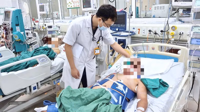 Bệnh nhân đang được điều trị tích cực.