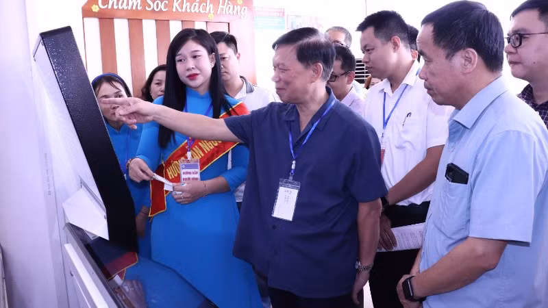 Việc triển khai EMR là cơ sở quan trọng để ngành y tế thực hiện công tác quản trị hiện đại, hoạch định chính sách và nâng cao chất lượng chăm sóc sức khỏe nhân dân.