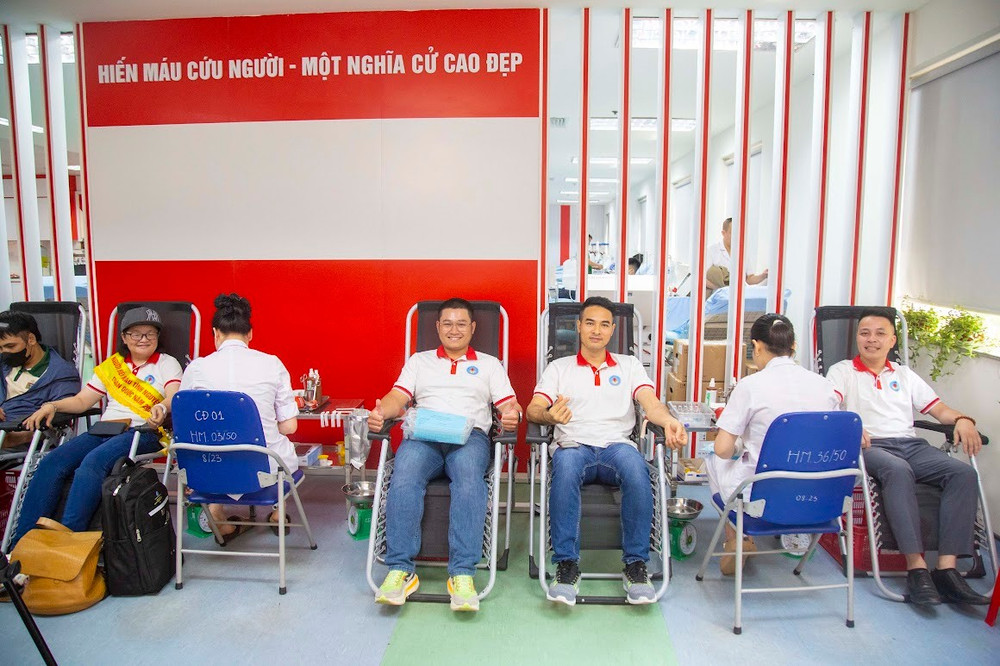 Có nhiều người lần đầu tiên được hiến máu tại Hà Nội. img-7445.jpg