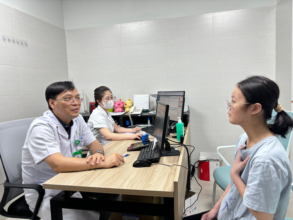 Đây là trường hợp vỡ phế quản gốc hai bên đầu tiên được ghi nhận tại Bệnh viện Hữu nghị Việt Đức và Việt Nam. img-1559.jpg