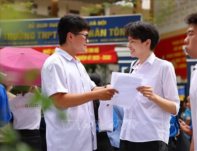 Bộ GD&ĐT Bổ Sung Chứng Chỉ Tiếng Hàn TOPIK Và Tiếng Anh VEPT Vào Danh Mục Miễn Thi Tốt Nghiệp THPT