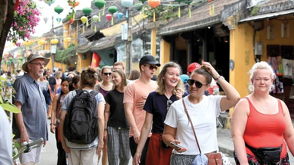 [Video] Khách quốc tế đến Việt Nam lập kỷ lục cao nhất trong 10 năm qua