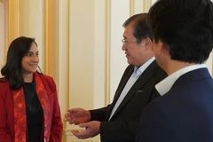 Bộ trưởng Ngoại giao Canada Anita Anand tiếp Chủ tịch Tập đoàn Mitsui & Co Tatsuo Yasunaga trong chuyến thăm Nhật Bản. (Nguồn: X)