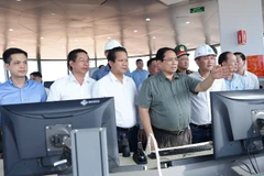 Thủ tướng Phạm Minh Chính kiểm tra, thị sát Tháp không lưu Cảng Hàng không quốc tế Long Thành trước thời điểm khánh thành.