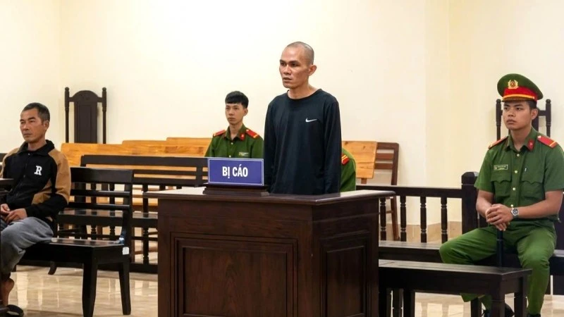 Bị cáo Ty khai có tiền sử tâm thần, tòa trả hồ sơ điều tra