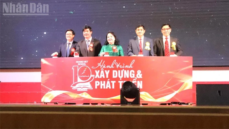 Trường Hoàng Việt Đắk Lắk kỷ niệm 10 năm thành lập, khẳng định vị thế giáo dục ngoài công lập