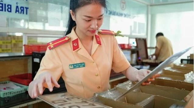 [Video] TP Hồ Chí Minh thí điểm sang tên xe trực tuyến: Bước tiến trong cải cách thủ tục hành chính