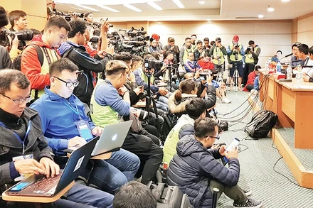 Công chúng cần thông tin chính thống, nhân văn từ các nhà báo. Ảnh: ANH QUÂN