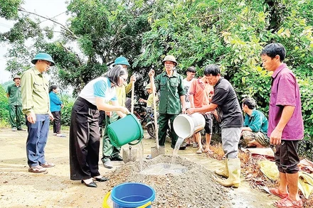 Chương trình “Cùng nhau về thôn” tại xã Bảo Yên nhận được sự hưởng ứng nhiệt tình của cán bộ, công chức, viên chức và nhân dân.