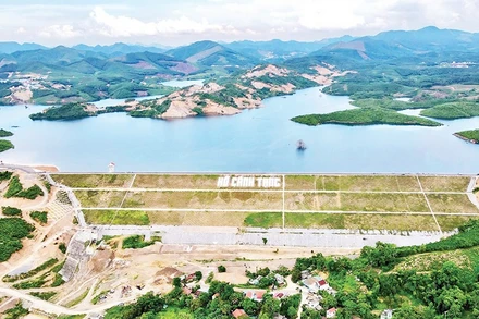 Công trình hồ chứa nước Cánh Tạng lớn nhất miền bắc hiện nay.