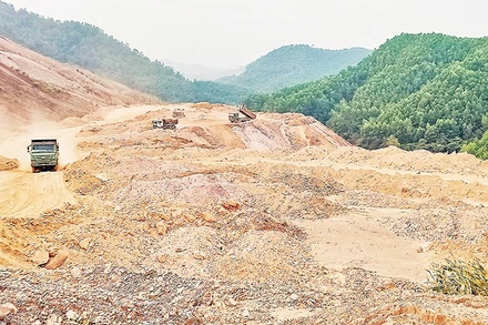 Bãi thải mỏ sắt Tiến Bộ ở phường Linh Sơn đã được tỉnh Thái Nguyên đồng ý chủ trương sử dụng đất thải làm vật liệu san lấp các khu, cụm công nghiệp, dân cư, đô thị, giao thông.