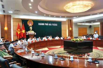 Quang cảnh cuộc đối thoại với công dân.