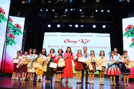 Trao giải Hội thi thiếu nhi tuyên truyền kể chuyện sách, báo năm 2025.
