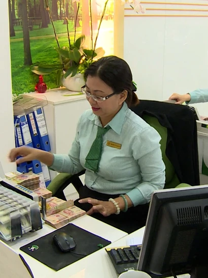 [Video] Mua bán trao tay vàng không phép, có thể bị tịch thu