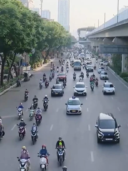 [Video] Hà Nội thí điểm cấm xe máy xăng theo giờ tại một số khu vực vành đai 1 từ ngày 1/7/2026