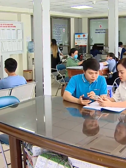 [Video] Hà Nội tích cực hỗ trợ hộ kinh doanh chuyển đổi quản lý thuế