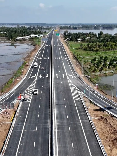 [Video] Lùi thời gian thông xe toàn tuyến cao tốc Cần Thơ - Cà Mau