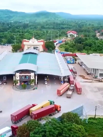 [Video] Lần đầu xuất nhập khẩu Việt Nam vượt mốc 900 tỷ USD