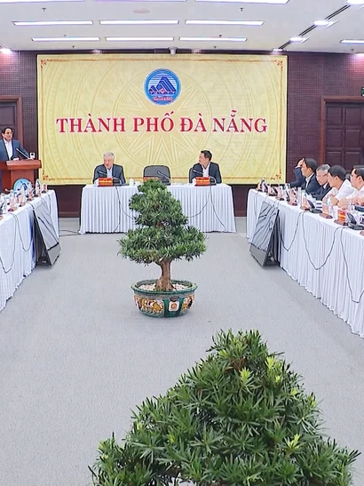 [Video] Năm 2026, Đà Nẵng phải phấn đấu tăng trưởng GRDP từ 11% trở lên 