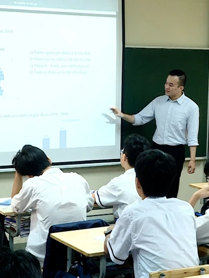 [Video] Hà Nội miễn học phí cho học sinh công lập từ năm học 2025-2026