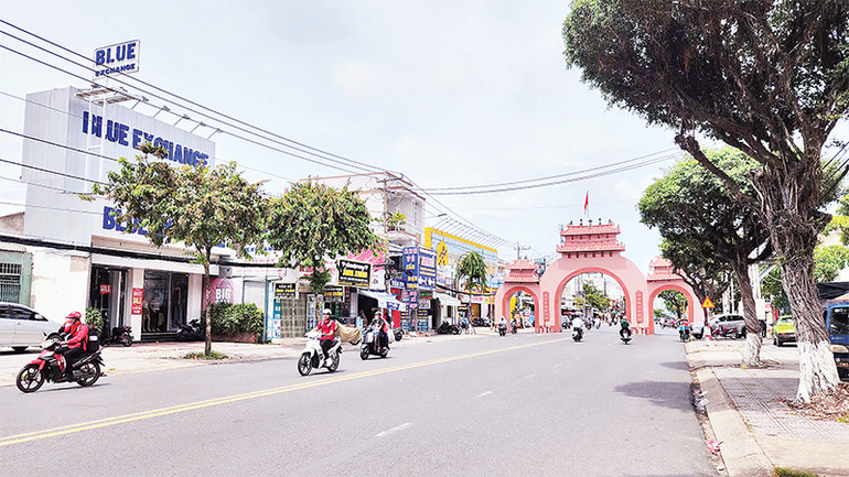 Nhiều tuyến chính nội ô thành phố Rạch Giá được thông thoáng, người dân vui mừng.