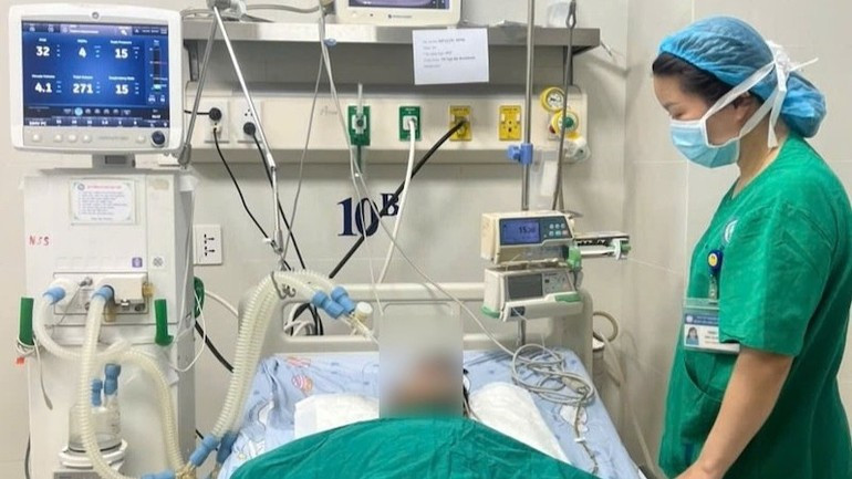 Tình trạng sức khỏe các bệnh nhân ngộ độc botulinum đang được theo dõi đặc biệt tại Bệnh viện Phụ sản-Nhi Đà Nẵng.