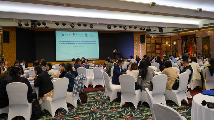 Quang cảnh buổi hội thảo.