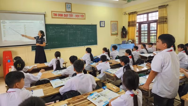 Giờ học của học sinh Trường trung học cơ sở Phương Nam (tỉnh Quảng Ninh).