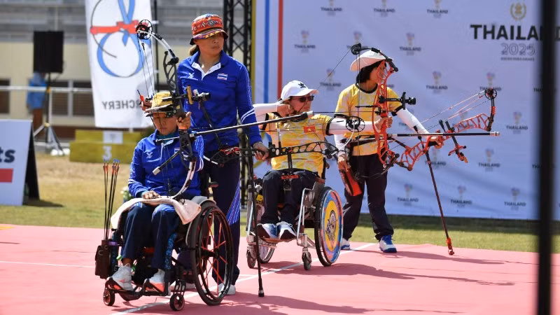 Chung kết bắn cung đôi nữ tại ASEAN Para Games 13, cặp vận động viên Biện Thị Chung và Huỳnh Thị Hạnh giành Huy chương bạc.