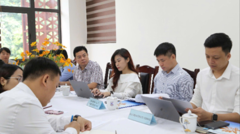Quang cảnh buổi họp triển khai mô hình "Lớp học số Google". (Ảnh: ĐĂNG CHUNG)