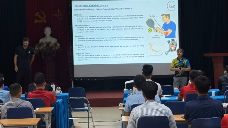 Khóa tập huấn huấn luyện viên nâng cao môn pickleball quốc gia có sự tham gia giảng dạy của các chuyên gia quốc tế.