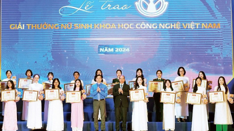 Giải thưởng nữ sinh khoa học công nghệ do Trung ương Đoàn phối hợp Bộ Khoa học và Công nghệ tổ chức hằng năm nhằm tôn vinh những phụ nữ trẻ say mê nghiên cứu khoa học.