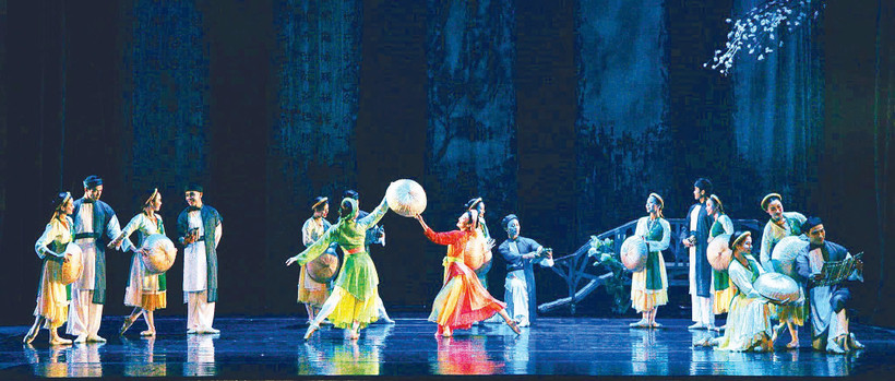 Một cảnh trong vở Ballet Kiều lấy cảm hứng từ kiệt tác Truyện Kiều của Đại thi hào Nguyễn Du. (Ảnh: THÚY MINH)