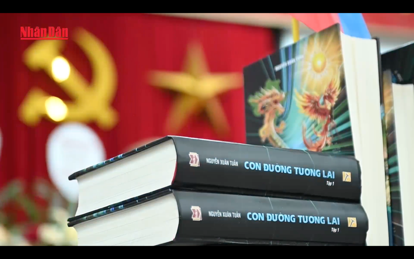 Dự án sách "Con đường tương lai" của nhà văn, nhà nghiên cứu Nguyễn Xuân Tuấn góp phần định hình tư duy phát triển đất nước giai đoạn mới.