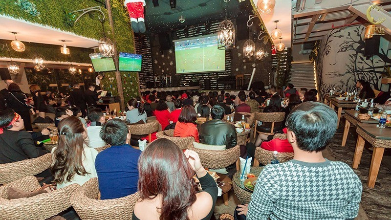 Trong thời đại bùng nổ các nền tảng giải trí trực tuyến, truyền hình vẫn giữ vị thế quan trọng trong đời sống văn hóa của công chúng, nhưng cũng cần những điều chỉnh quản lý quảng cáo trong chương trình của các nhà đài.