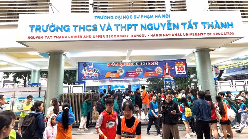 Ngày hội gia đình Trường Trung học cơ sở và Trung học phổ thông Nguyễn Tất Thành năm 2025.