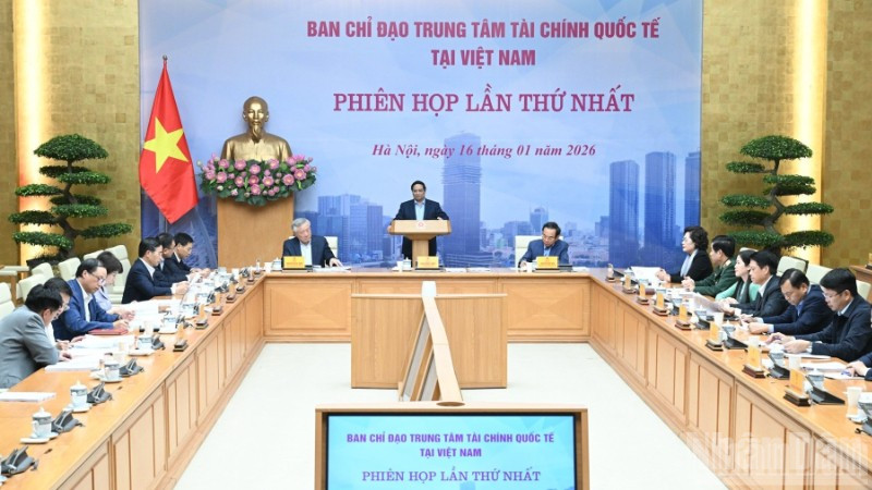 Thủ tướng Chính phủ Phạm Minh Chính chủ trì Phiên họp lần thứ nhất của Ban Chỉ đạo Trung tâm Tài chính quốc tế tại Việt Nam. (Ảnh: Trần Hải)