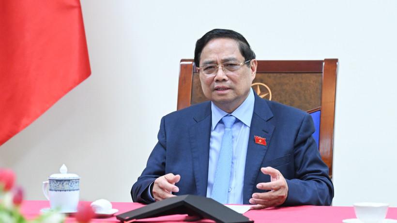 Thủ tướng Phạm Minh Chính điện đàm với Thủ tướng Thái Lan Anutin Charnvirakul .