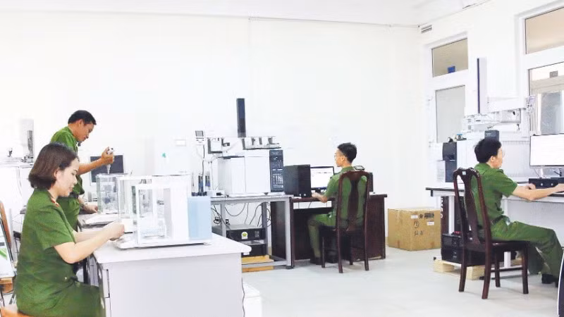 Giám định tư pháp trên nhiều lĩnh vực, góp phần hiệu quả vào hoạt động tố tụng. (Ảnh LÊ SƠN)