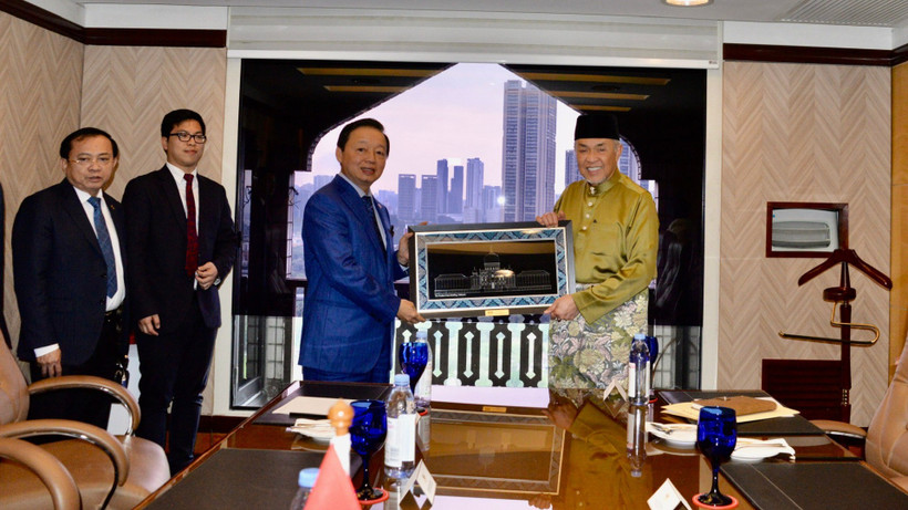 Phó Thủ tướng Trần Hồng Hà gặp, làm việc với Phó Thủ tướng Malaysia Ahmad Zahid Hamidi. (Ảnh: VGP)