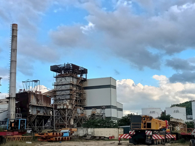 Một góc Nhà máy Nhiên liệu sinh học Bio - Ethanol Dung Quất.